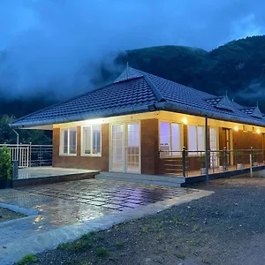 Earth Lounge Hotel
